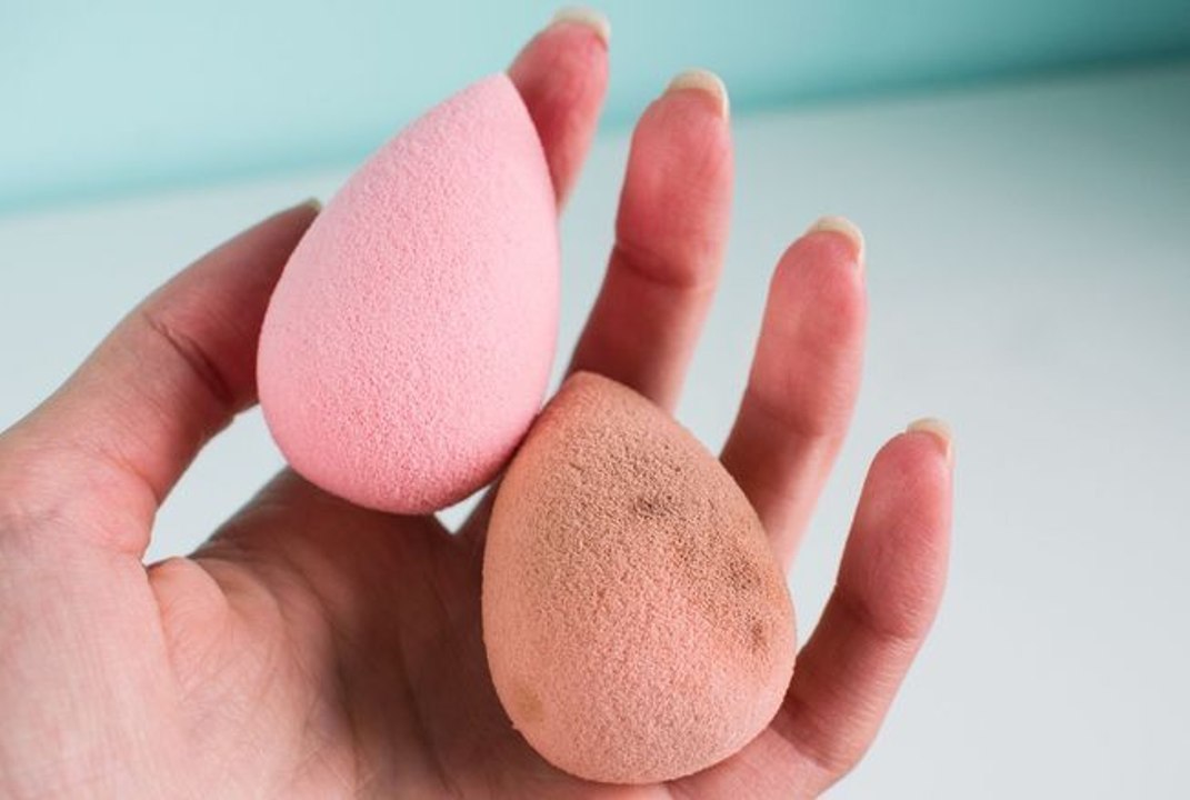 Voici comment nettoyer votre beauty blender avec un ingrédient que vous avez toujours dans votre cuisine