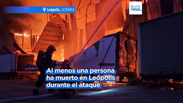 Un muerto tras el impacto de un dron ruso en un almacén de ayuda humanitaria en Leópolis