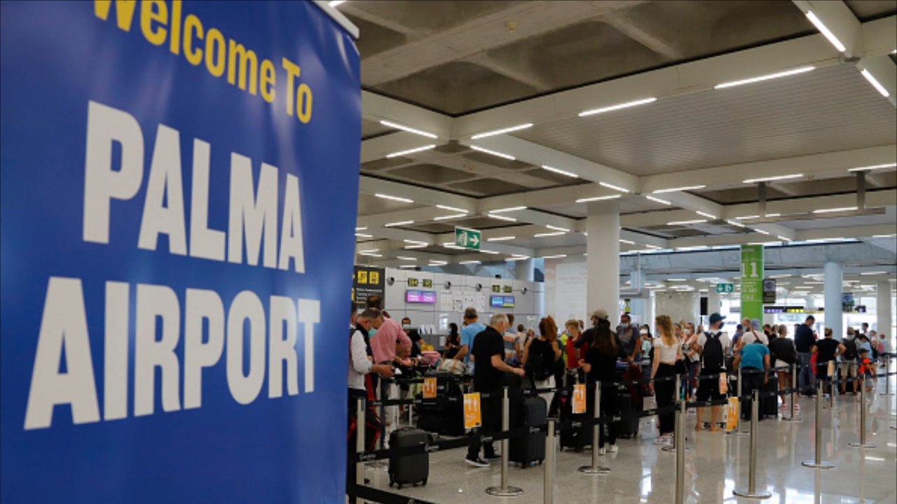 Schock auf dem Rollfeld: Flugzeug-Clash mit Promi an Bord