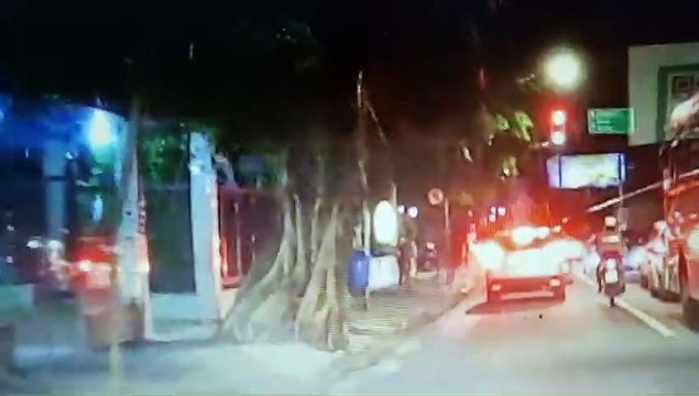 BANDIDOS FINGEM SER VENDEDORES DE PIPOCA E ASSALTAM EM RECIFE