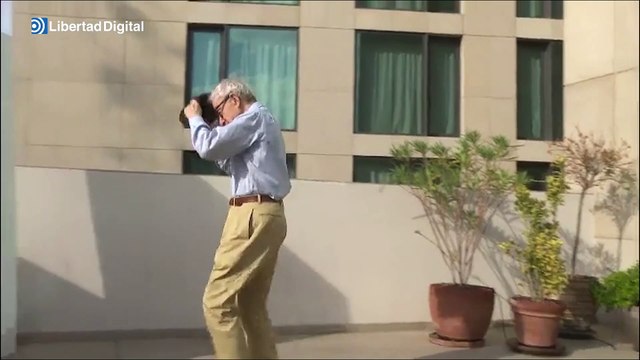 Woody Allen visita Barcelona para presentar su última película y tocar jazz