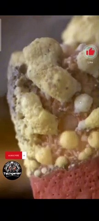 Slow motion satisfying