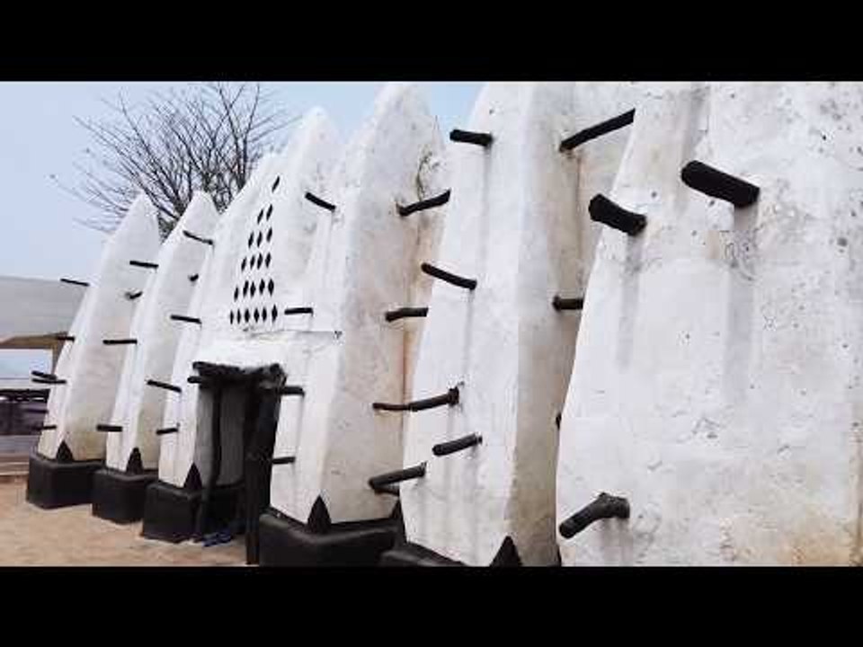 Larabanga Mud Mosque - Walk Around - Unique Architecture Of West Africa