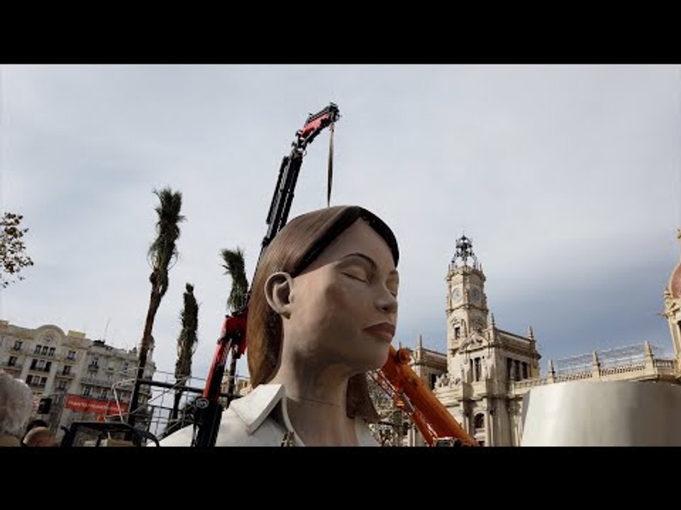 La Planta Fallas 2020 Escif - Building The Big Fallas Figures - Valencia Spain