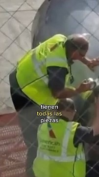 Las Aerolineas reparan sus aviones con cinta adhesiva