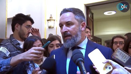Abascal arremete contra Sémper por usar el euskera e insta al PP a eliminar las cooficiales del Senado