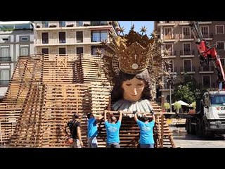 Fallas 2021 - La Ofrenda - The Flower Offering / Falleras & Falleros Wearing Masks