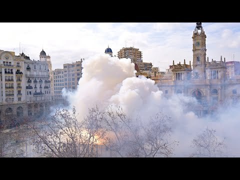 The First Real Mascletà at the Plaza del Ayuntamiento since 2020 - Fallas 2022