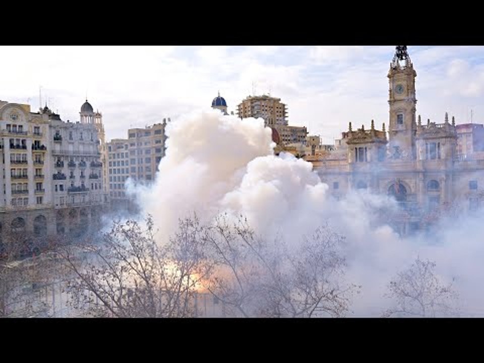 The First Real Mascletà at the Plaza del Ayuntamiento since 2020 - Fallas 2022