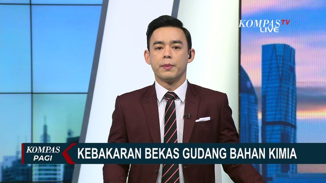 Kebakaran Melanda Gudang Bahan Kimia di Penjaringan, 12 Unit Mobil Damkar Diterjunkan ke Lokasi
