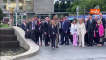 Meloni a New York per Assemblea Onu depone corona di fiori a Columbus Circle