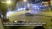Burdur’da feci kaza! Kaldırıma çarpan motosikletli 100 metre sürüklendi