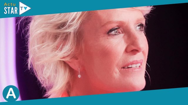 Sophie Davant, une blonde un peu froide un acheteur d'Affaire conclue se lâche après son dépa