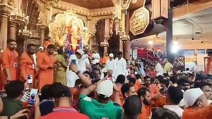 गहलोत पहुंचे गणेश जी के दर, मांगी मन्नत