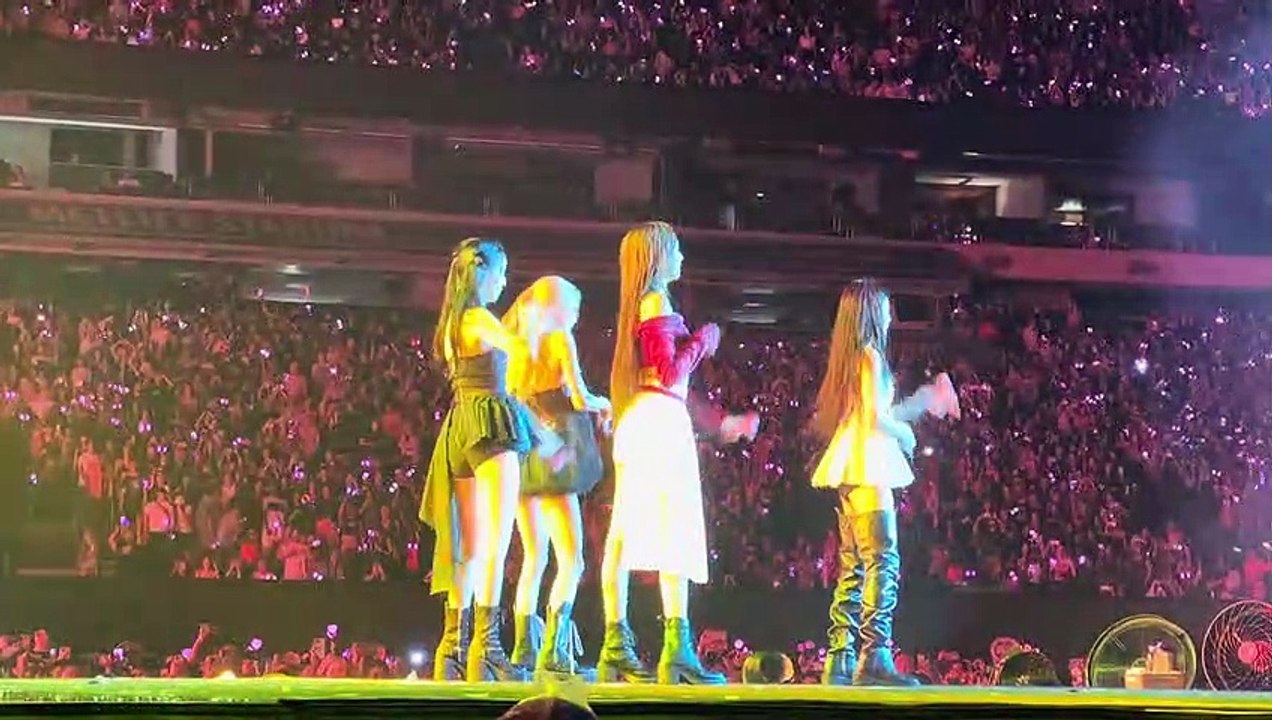 BLACKPINK - Full rain concert
