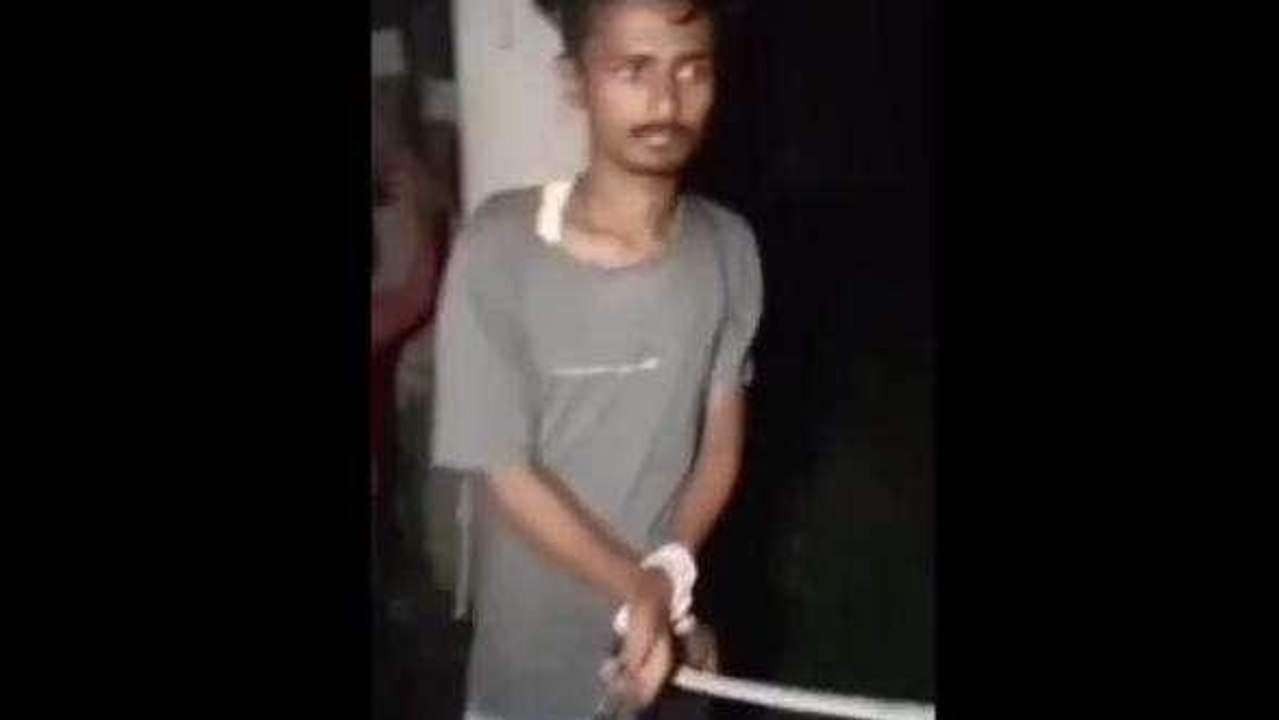दुष्कर्म का किया प्रयास, ग्रामीणों ने बनाया बंधक, फिर...