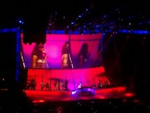 ALICIA KEYS like you never see me again en live