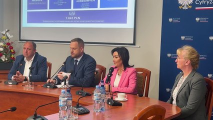 Konferencja prasowa - Minister Janusz Cieszyński
