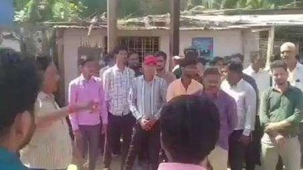 गुना: समय पर वेतन न मिलने से आउटसोर्स कर्मचारी का विरोध प्रदर्शन