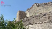 Antep Kalesi'nde tehlikeli restorasyon: 'Önlemler yetersiz, hasarlı duvarlar ve taşlar işçilerin üzerine düşebilir'