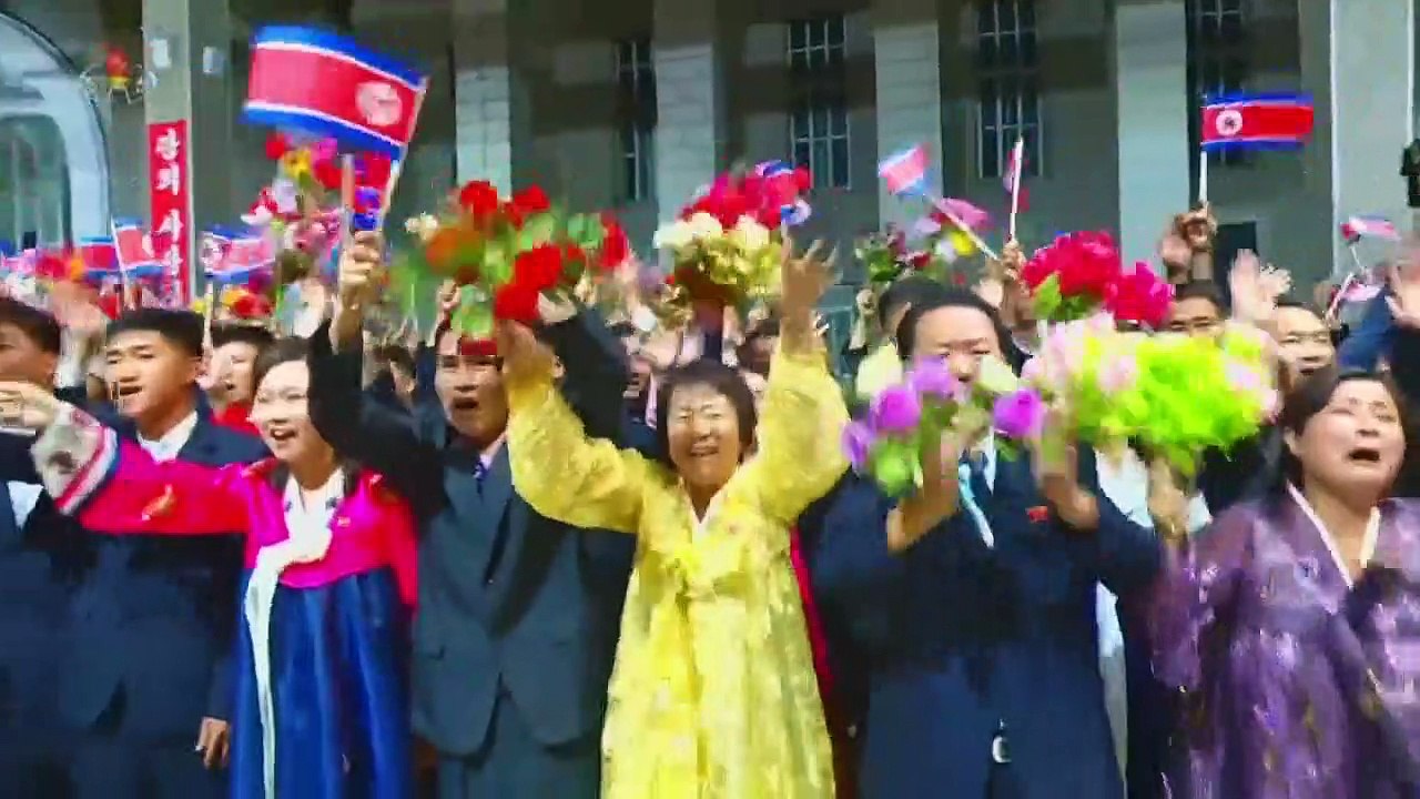 North Korea's Kim receives extravagant welcome...