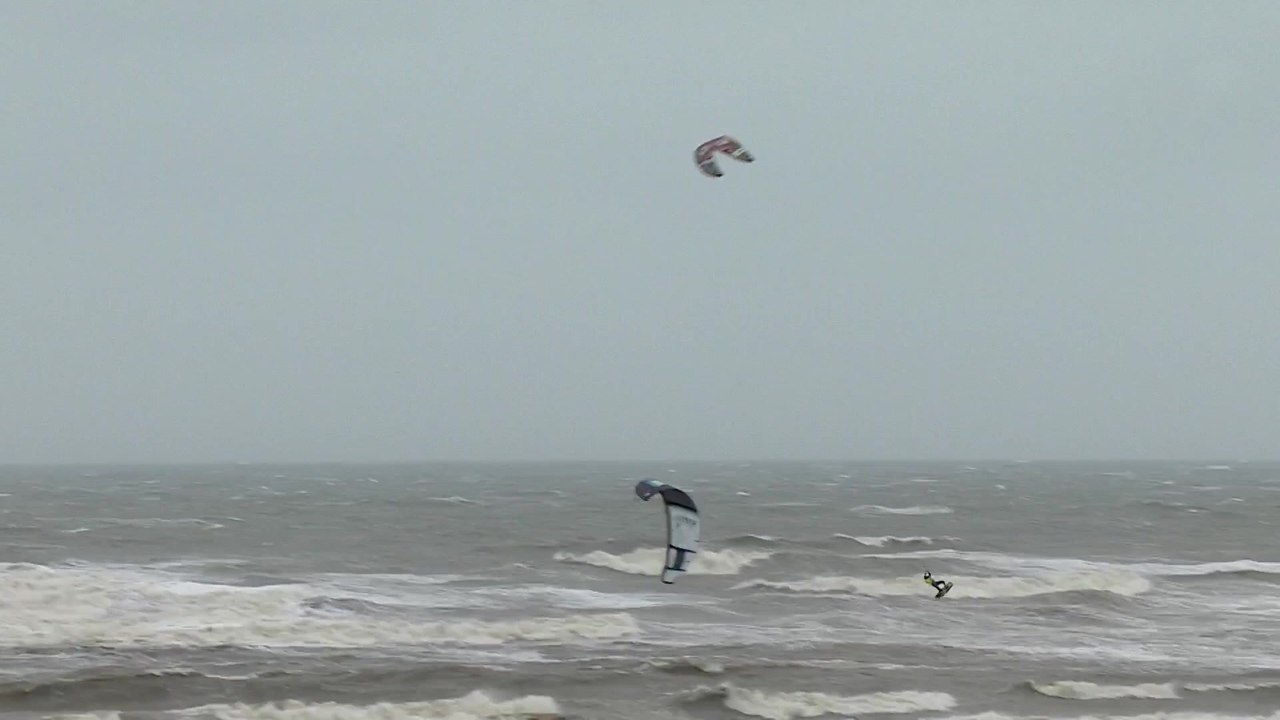 Highlights from Red Bull Meagloop - spectacular kitesurfing event contested after four year wait for perfect storm