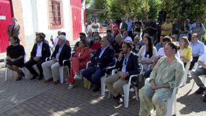 Buruaga presenta el proyecto para evitar las inundaciones en Ampuero