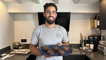 Richard du "Meilleur Pâtissier" cuisine un cœur coulant au chocolat
