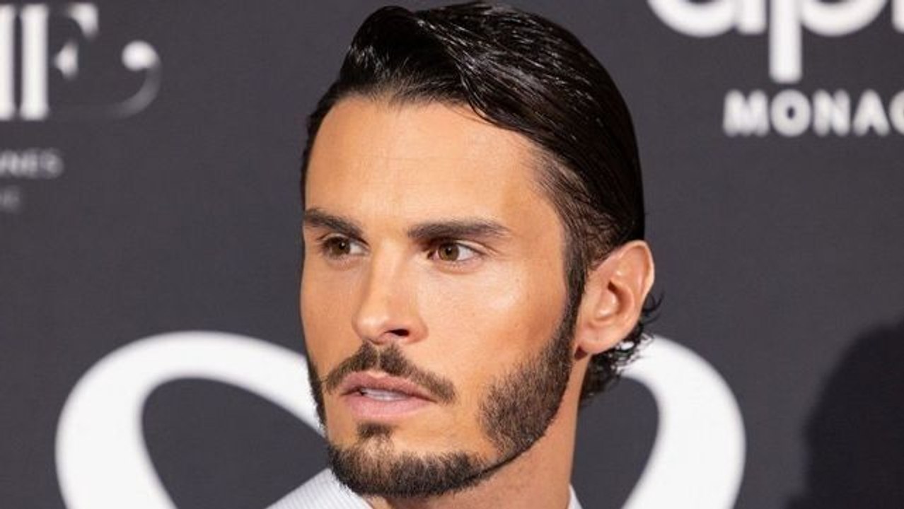 "Je t’aime", la déclaration d’amour inattendue de Baptiste Giabiconi à Muriel Robin quatre jours après son passage dans "Quelle époque" !