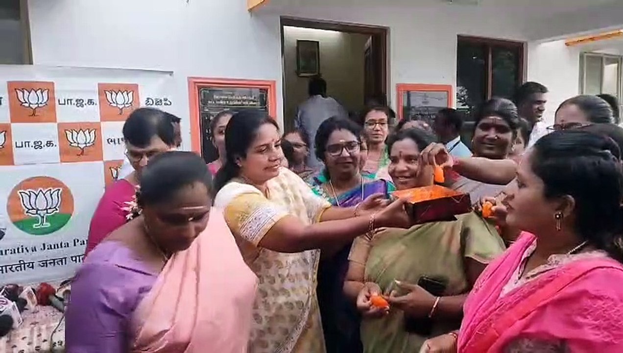 नारी शक्ति ने मनाई ‘नारी शक्ति वंदन’ विधेयक पेश...