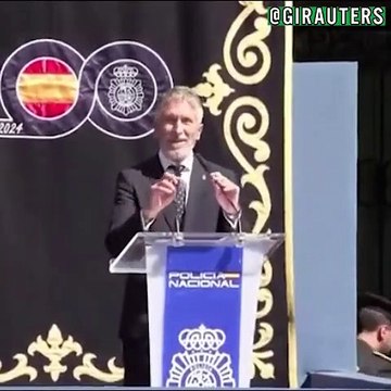 Abucheos y gritos a Marlaska durante los actos del día del Policía en Salamanca