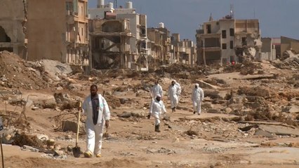 كارثة درنة.. الناجون يحصون خساراتهم ومخاوف من مضاعفات وبائية