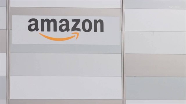 Amazon to Hire 250,000 Workers and Increase Pay Amid Holidays