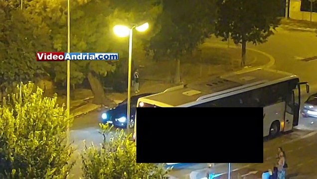Andria: ingorghi e turisti a rischio investimenti per la mancanza di una vera area sosta bus turistici - video dal quartiere Europa