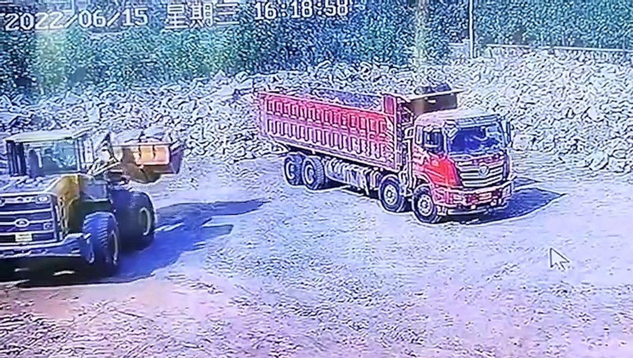 50 Moments Incroyables Filmés Par des Caméras de Surveillance (11)