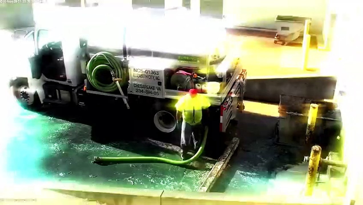 55 Moments Incroyables Filmés Par des Caméras de Surveillance (4)