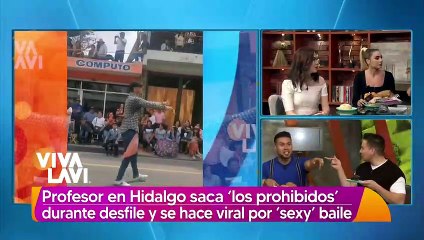 Profesor saca "los prohibidos" durante desfile y se hace viral