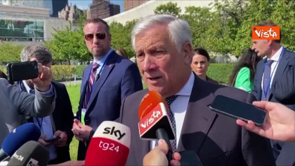Tajani: "Assolutamente giusto parlare di Ucraina, ma tema delle migrazioni da non sottovalutare"