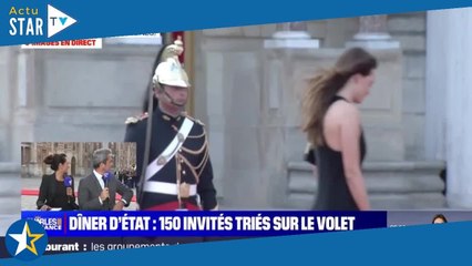 Dîner en l'honneur de Charles III à Versailles  une invitée avec un chewing gum, en mode caprice,