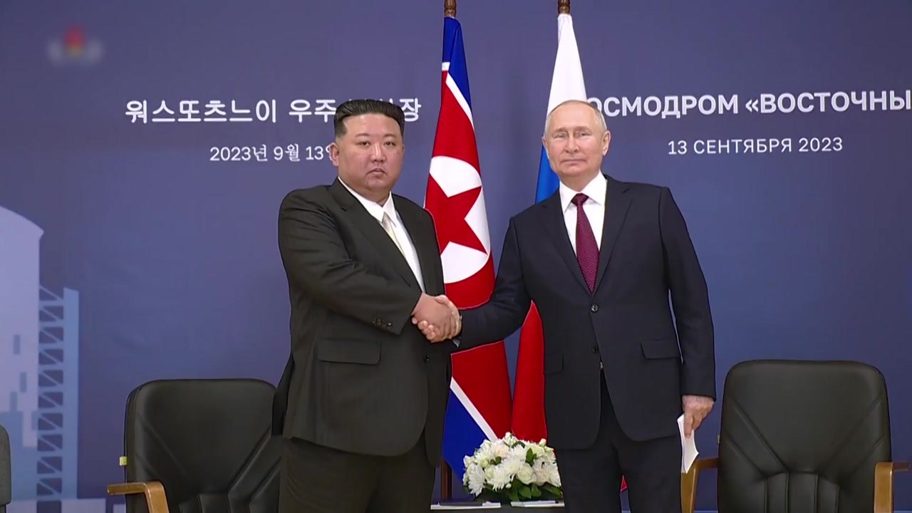 北, 김정은 평양 도착 하루 만에 김정은 방러 기록영화 방영 / YTN
