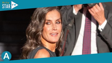 Letizia d'Espagne divine en total look black  ses escarpins sexy à 750 euros mettent tout le monde