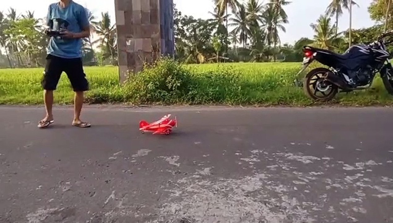 Rc Micro Bipplane Crash