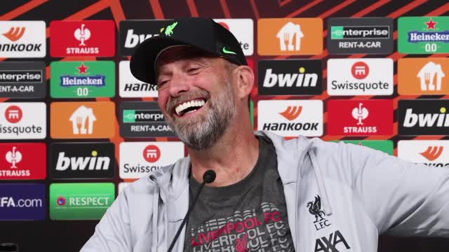 'You wrote a book?’ – Klopp laughs at seeing translators notes following three-minute answer