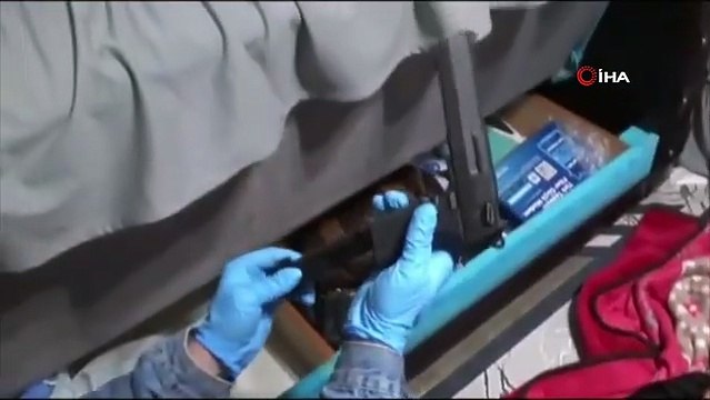 İçişleri Bakanı Yerlikaya: Bursa İl Emniyet Müdürlüğümüzün Mustafakemalpaşa ilçesi ile Balıkesir'de eş zamanlı olarak gerçekleştirdiği operasyonda,...