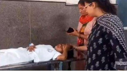 बीकानेर: स्कुल बस की पिकअप से भीषण टक्कर, एक दर्जन छात्र हुए घायल, मची चीख पुकार