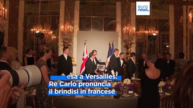 Una solida amicizia tra Francia e Regno Unito : Re Carlo d'Inghilterra brinda in... francese.