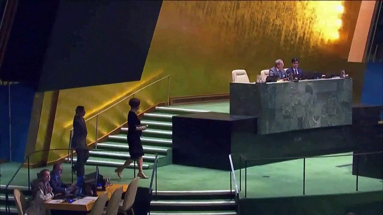 Meloni fordert 'gnadenlosen Kampf' gegen Schlepper