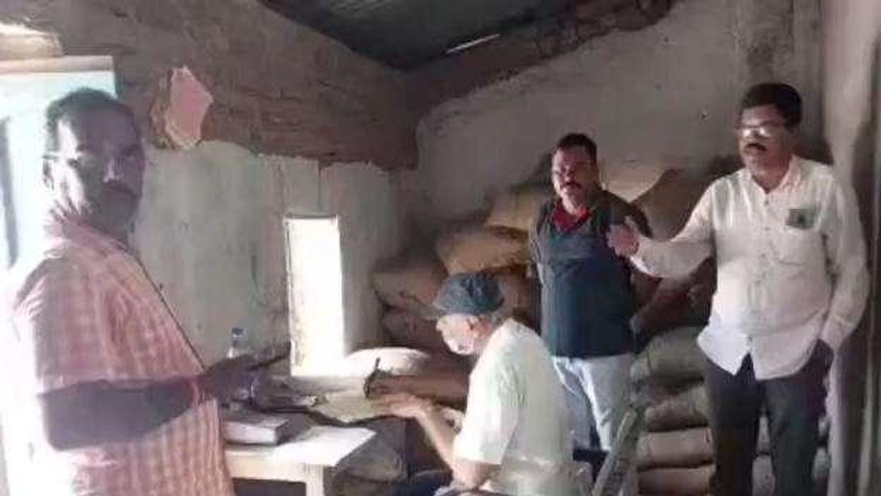 నిర్మల్: పలు గ్రామాలలో రేషన్ దుకాణాల ఆకస్మిక తనిఖీ