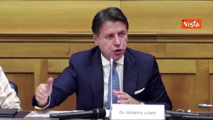 Migranti, Conte: "Io lavoravo col premier tunisino, ma a fari spenti"