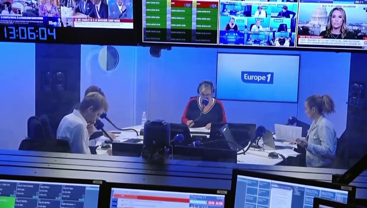 Visite de Charles III : le couple royal est allé à la rencontre de la jeunesse à Saint-Denis